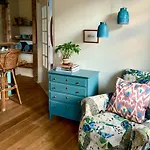 Retreat-style Flat Near Falsled * Millinge